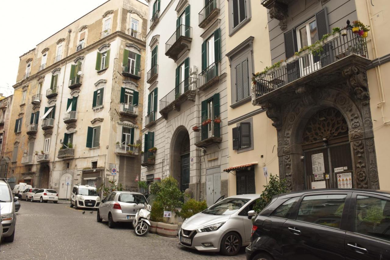 Corno Napoletano Free Parking For Small Cars Only ナポリ エクステリア 写真