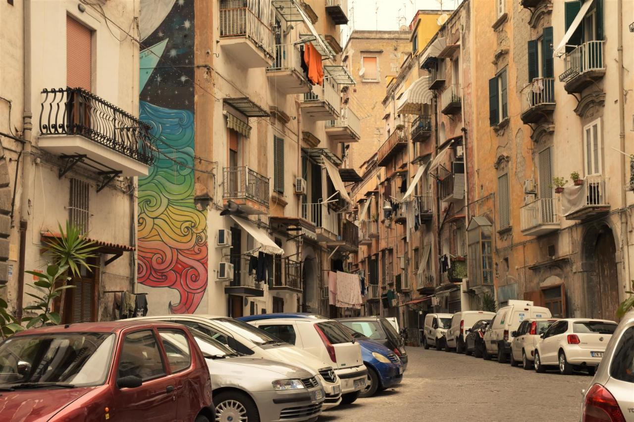 Corno Napoletano Free Parking For Small Cars Only ナポリ エクステリア 写真